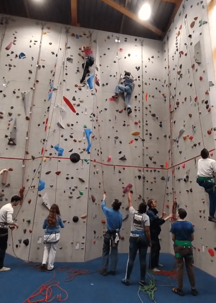 Escalade Pour Tous avec les Enfants et les Adolescents Hospitalisés en Pédopsychiatrie